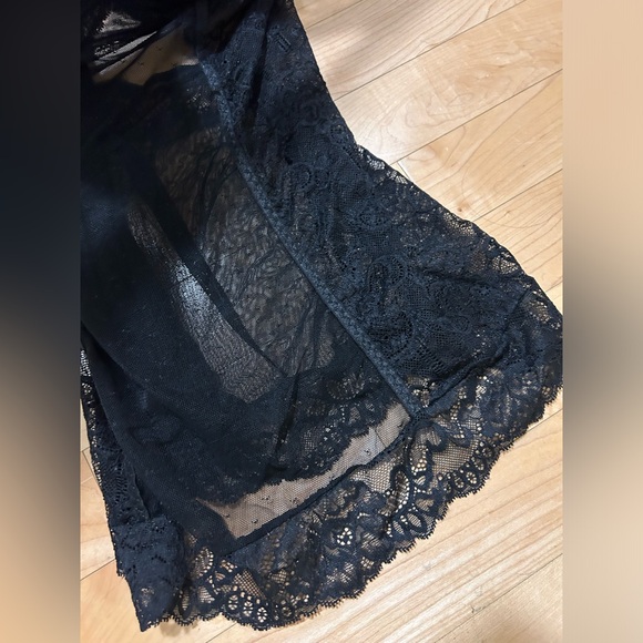 Lace Lingerie Top - Picture 2 of 3